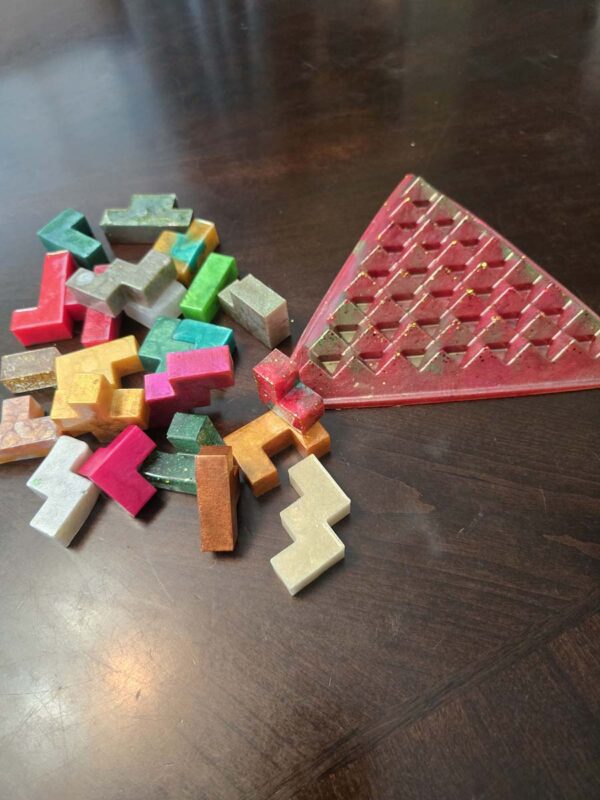 Beautiful Red, Green, Gold, and White 3D Pyramid Puzzle – The Perfect Festive Holiday Decoration and Gift - Image 2