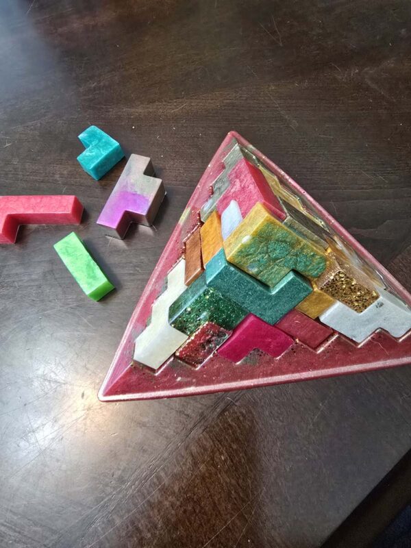 Beautiful Red, Green, Gold, and White 3D Pyramid Puzzle – The Perfect Festive Holiday Decoration and Gift