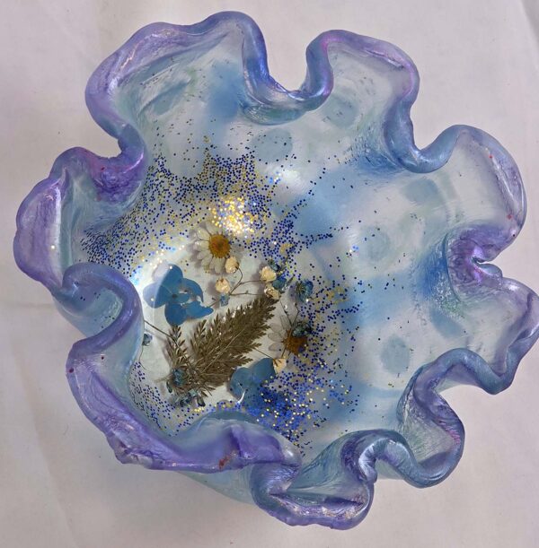 Decorative Resin Bowl in Blues, Sea Greens, and Whites – Floral Decor with Sparkling Elegance - Image 3