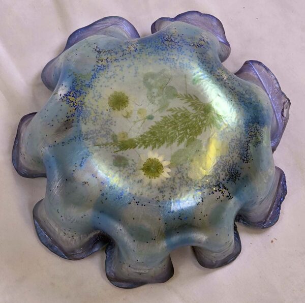 Decorative Resin Bowl in Blues, Sea Greens, and Whites – Floral Decor with Sparkling Elegance - Image 5