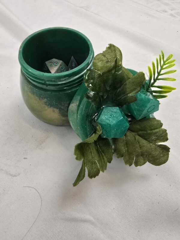 Dragon-Color Changing Green Resin Dice Jar